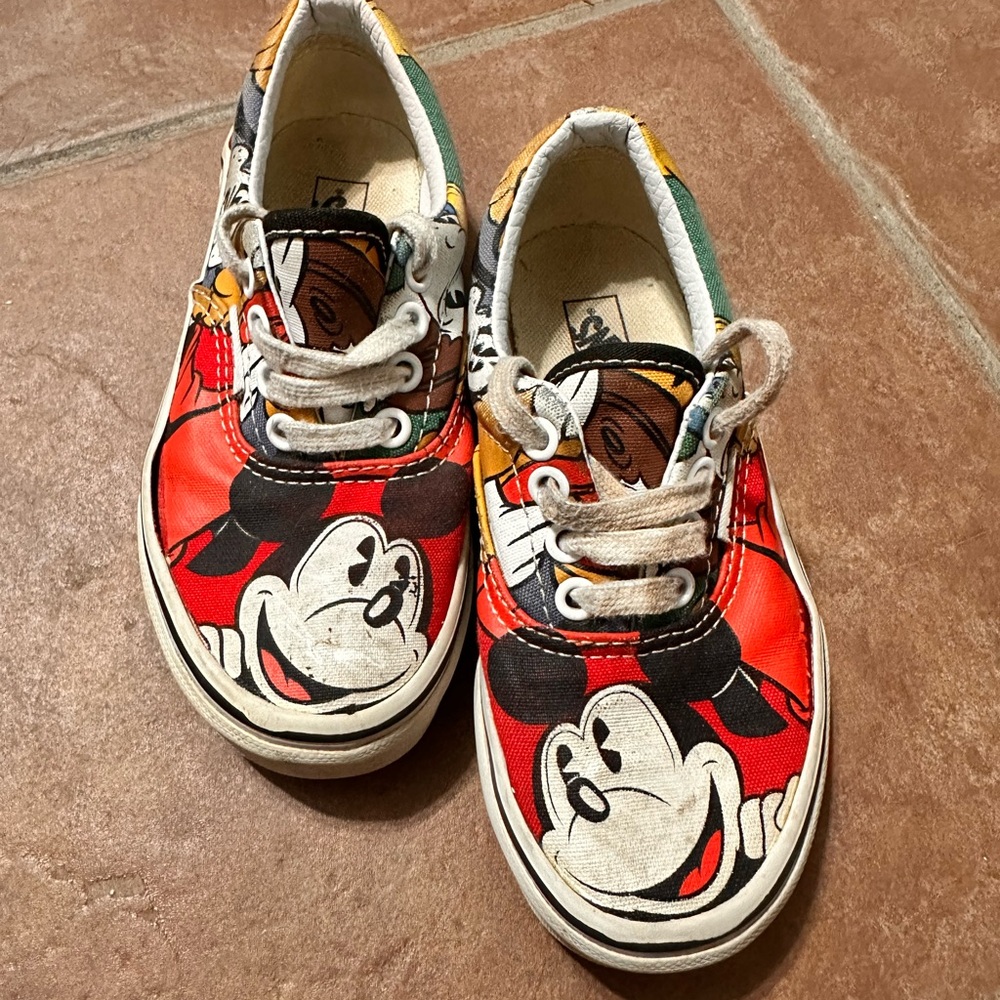 Rare Disney Vans Mickey Mouse Shoes Size 11.5 Toddler Youth